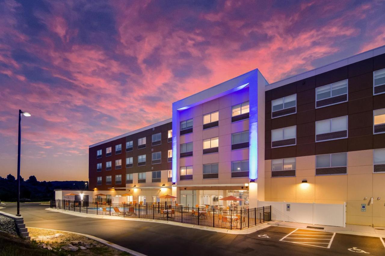 Holiday Inn Express & Suites - Asheboro, An Ihg Hotel 외부 사진